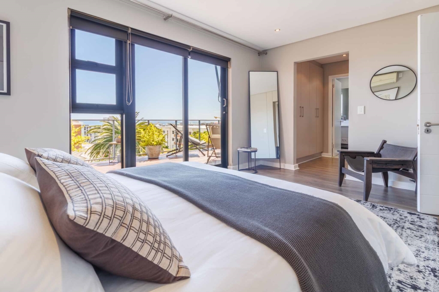 3 Bedroom Property for Sale in Sea Point Western Cape